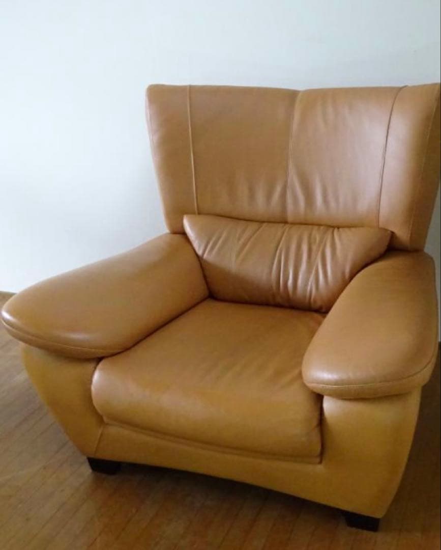 カリモク家具 本革張り シングルソファー シートスライド 美品