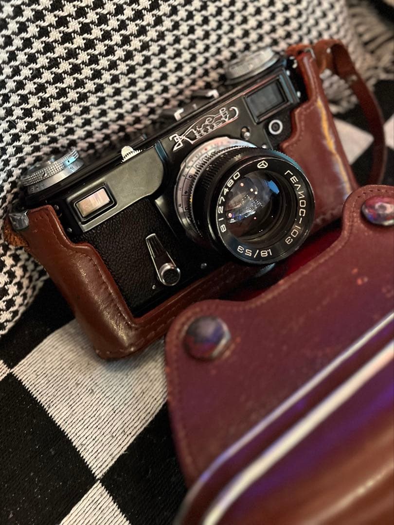 Kiev 4A ブラック+ レンズ＋フード＋革ケース付き