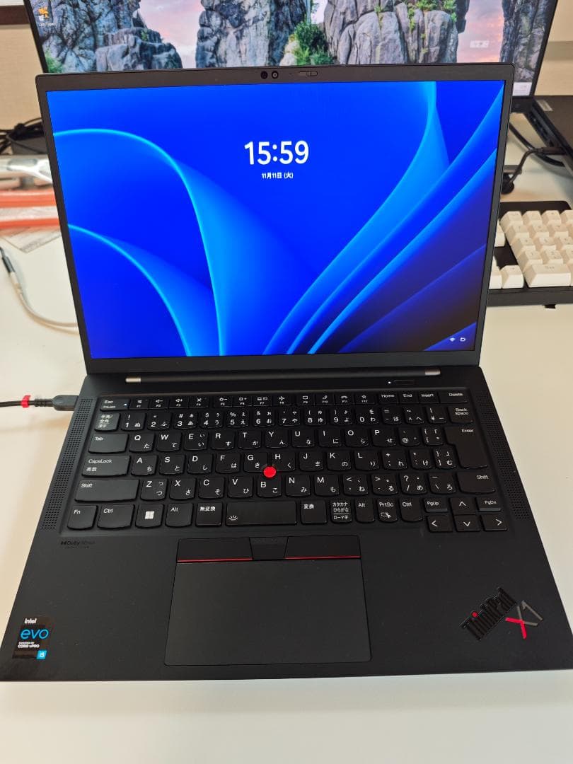 美品ThinkPad X1 Carbon Gen9 i5 16GB SSD1TB
