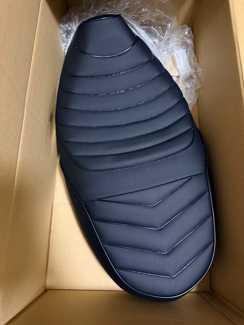 シグナスX 4型5型　ローダウンシート　タックロールシート 美品　ほぼ新品