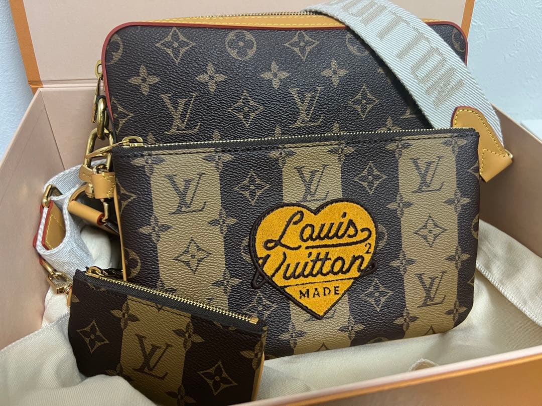 【美品完品】LOUIS VUITTON×NIGOトリオメッセンジャーM45965