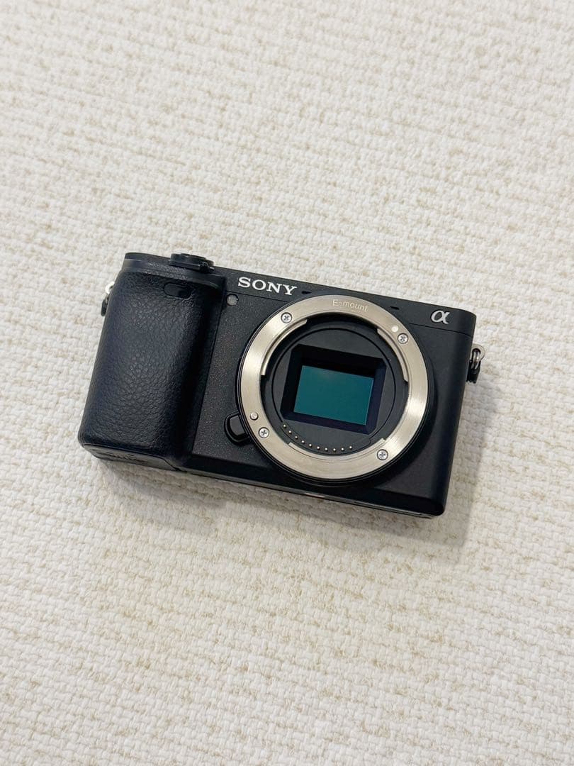 SONY α6400 ミラーレス一眼 箱•標準レンズ付き