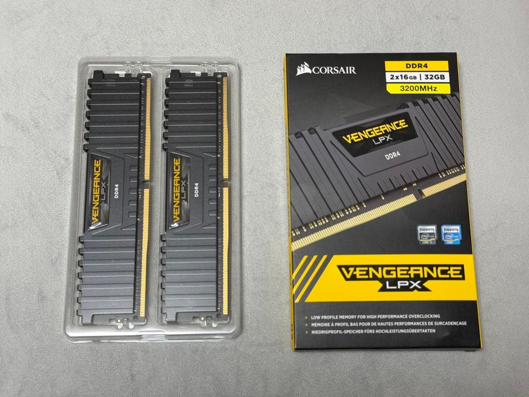 メモリー CORSAIR VENGEANCE LPX DDR4-3200MHz 32GB
