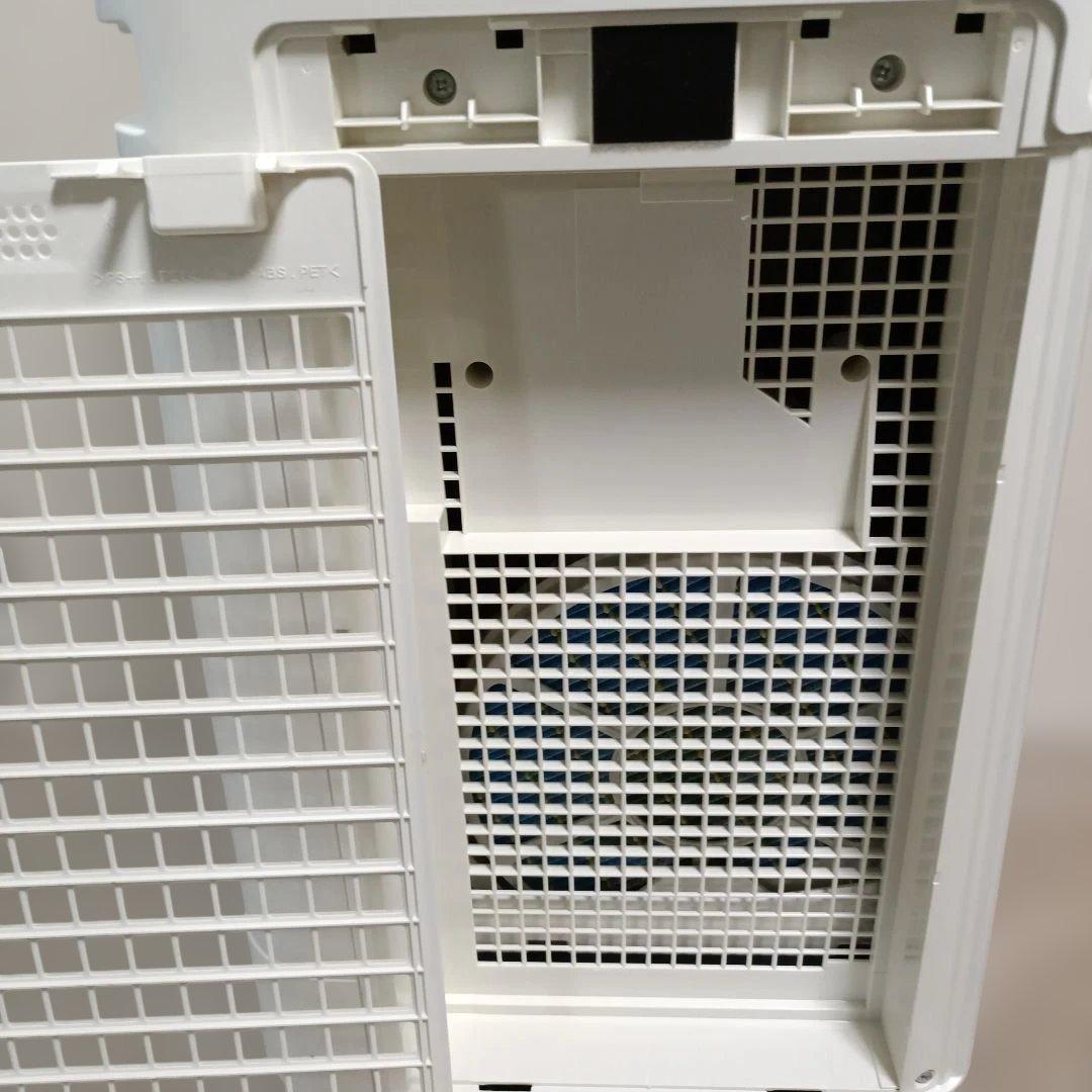 美品! 新品フィルター付 SHARP シャープ　加湿空気清浄機 KC-J50-W