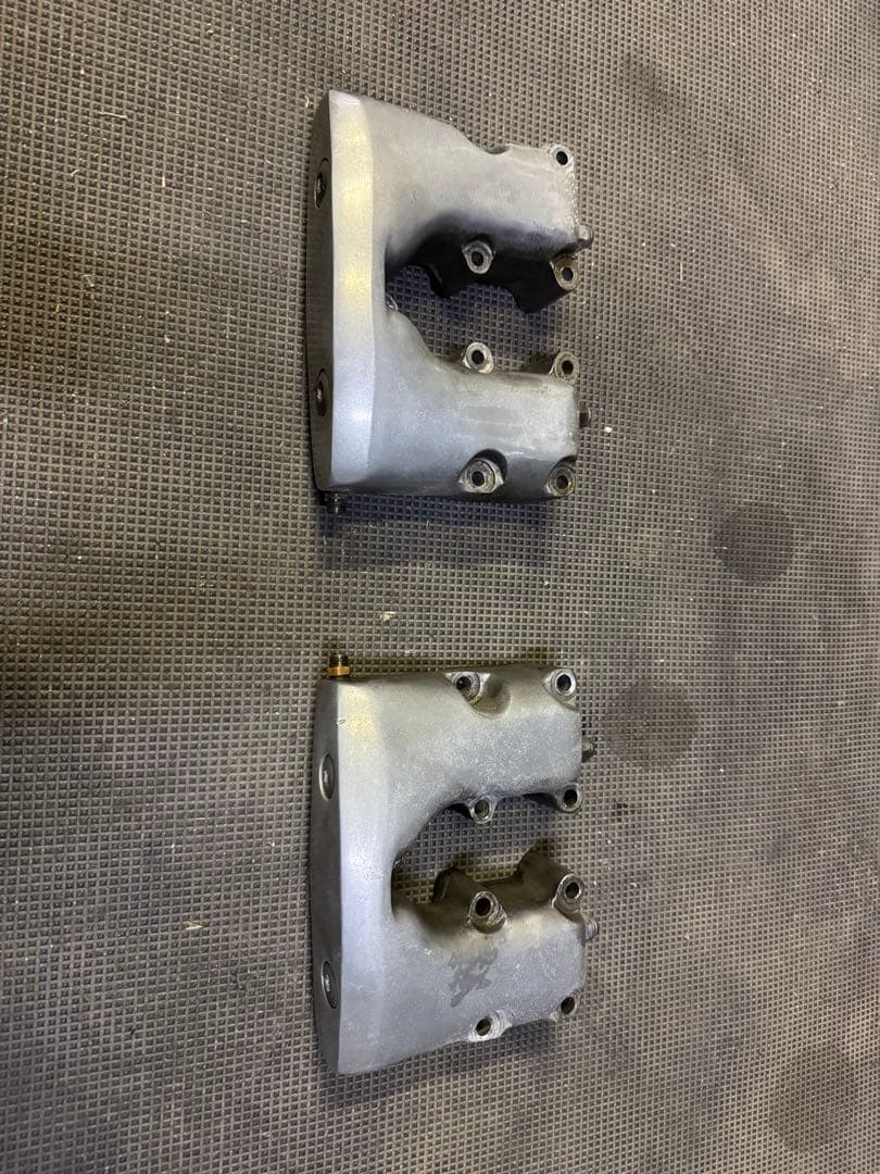 ショベルヘッド、後期、ロッカーカバー