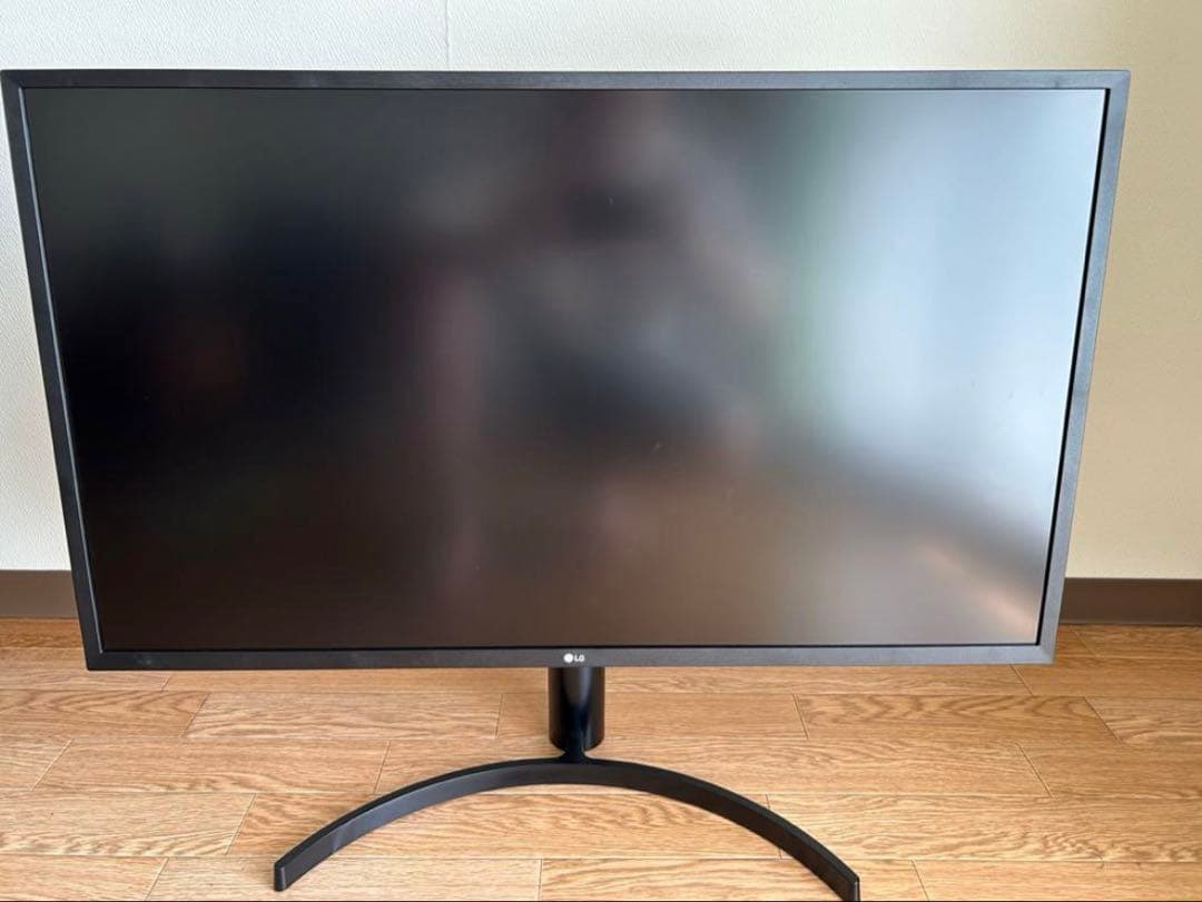 32UK550 4K 32インチ　LG モニター 本体 曲線スタンド付き