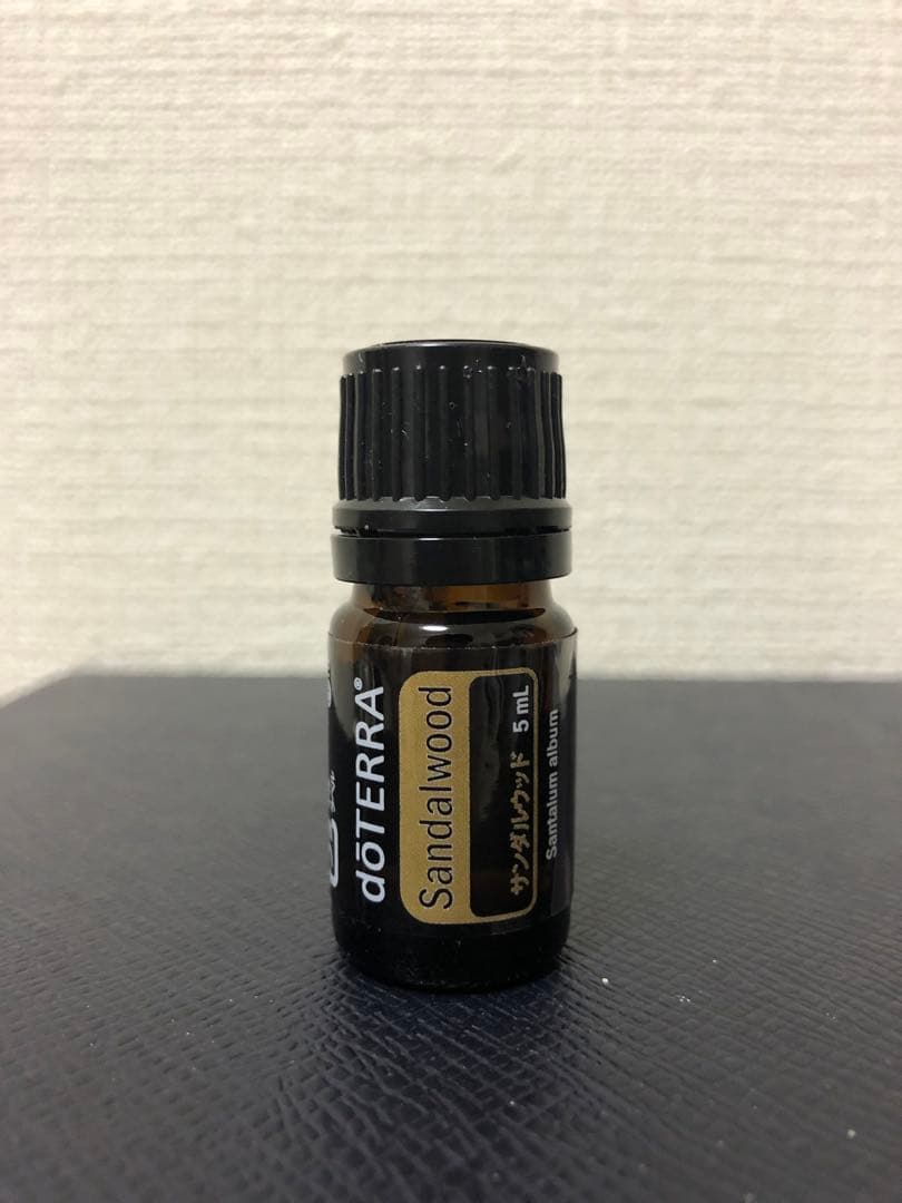 doTERRA ドテラ　サンダルウッド　5mL