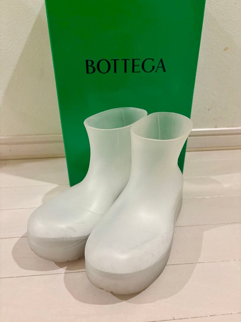 値下げ中！Bottega Veneta パドルブーツ　クリア　37