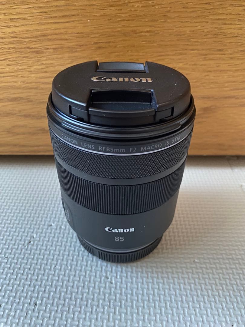 【美品】Canon RF 85mm F2 MACRO IS STM