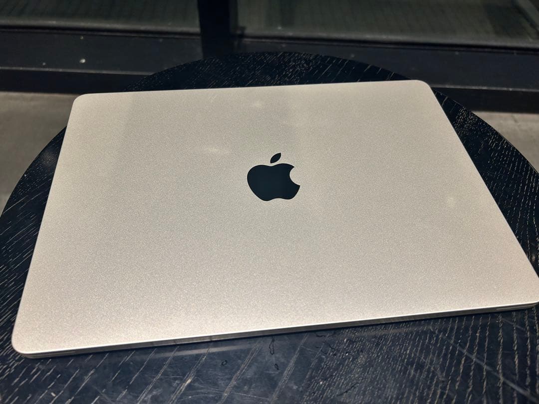 MacBook本体 MacBook Air (M2, 2022) 8GB
