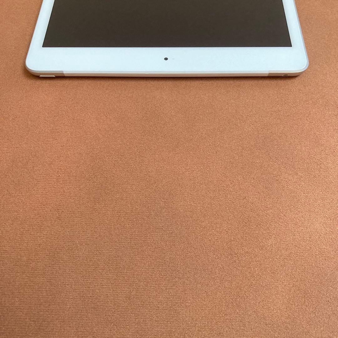 512【早い者勝ち】iPad8 第8世代 32GB SIMフリー☆