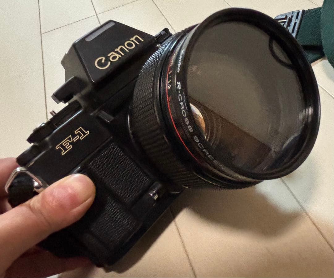 Canon F-1 一眼レフカメラ 85mmレンズ付き