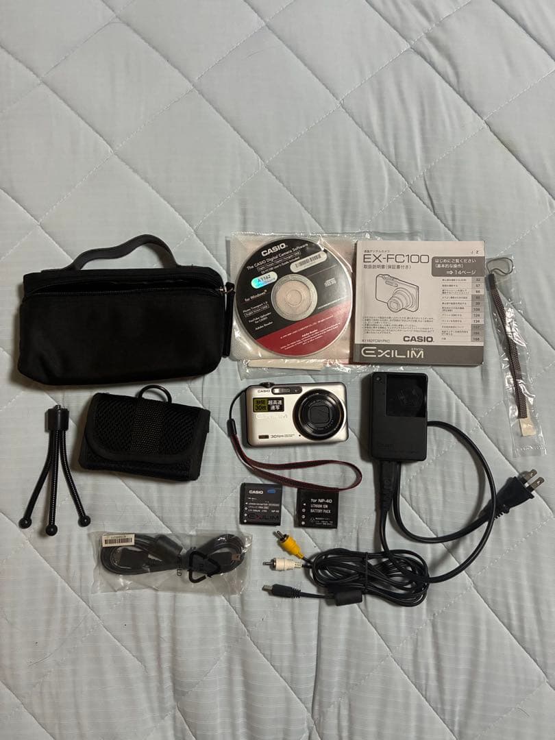CASIO EX-FC100 コンデジカメラ　美品　フルセット