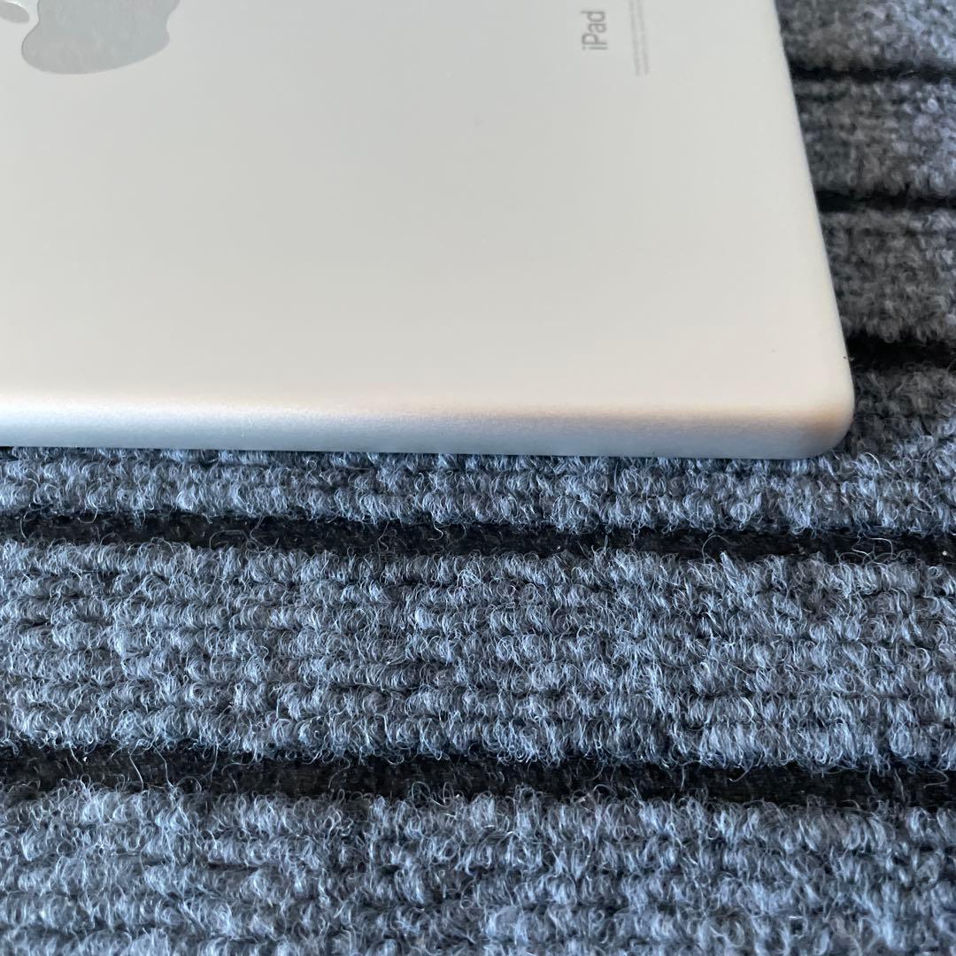 39【早い者勝ち】 iPad 7世代 32GB Wi-Fi シルバー