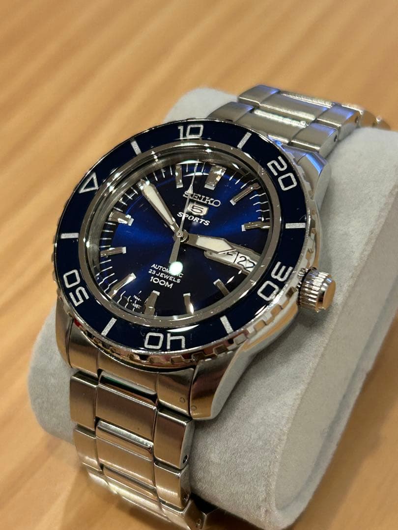 【廃盤】SEIKO 5スポーツ7S36 自動巻き　デイデイト　付属品調整コマ有り