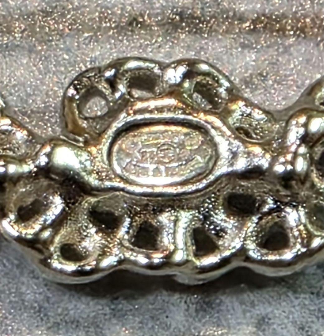 CHANEL ブローチ 新作✧*。