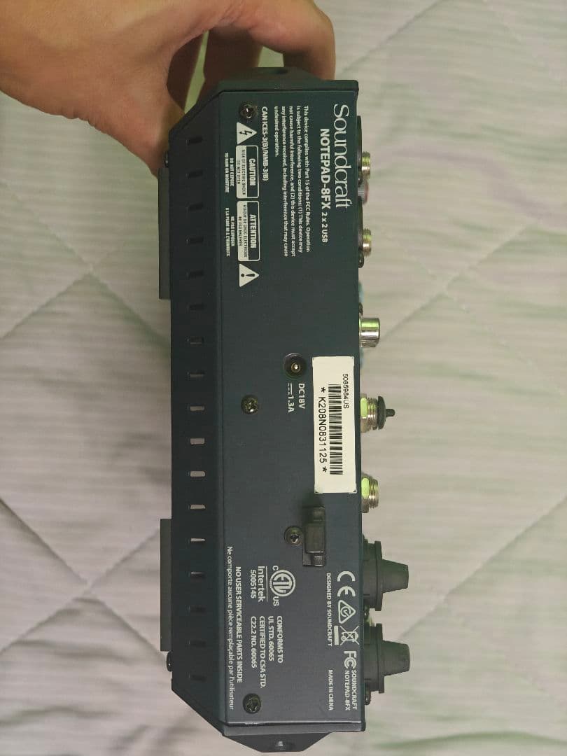 Soundcraft Notepad-8FX ミキサー