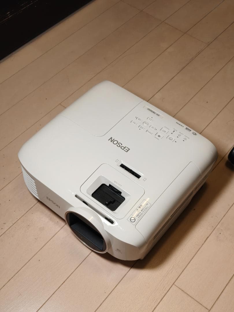 EPSON プロジェクタ EH-TW5650