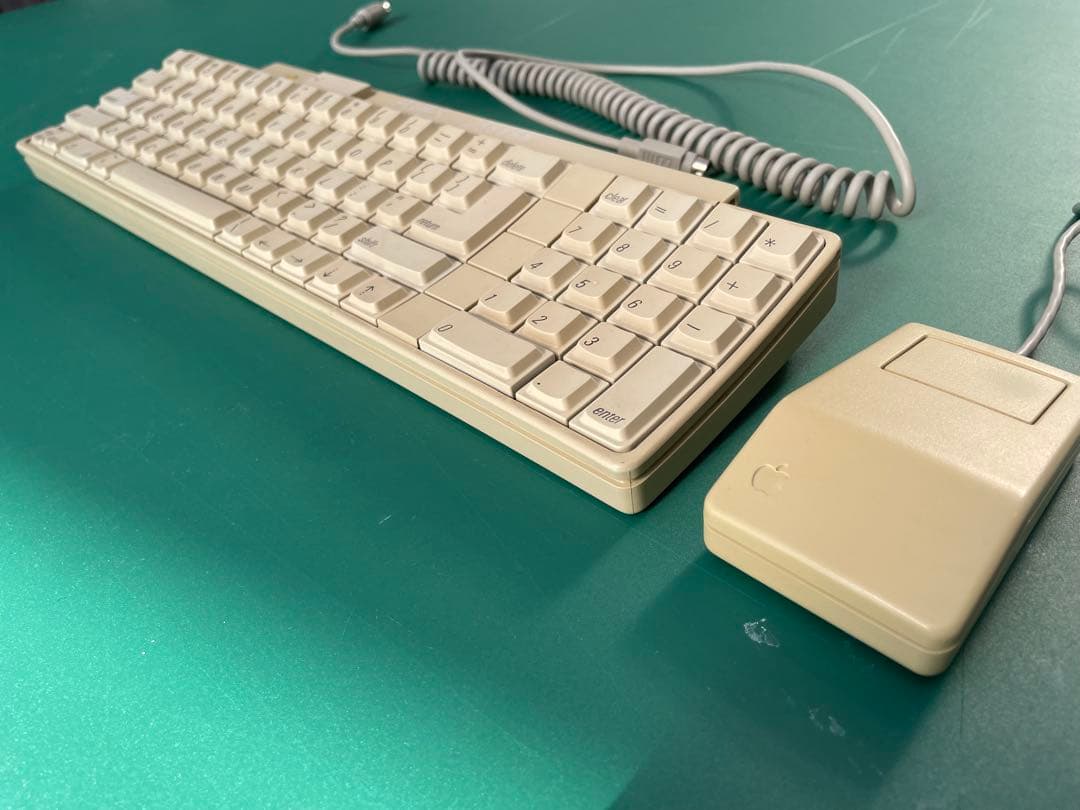 Apple GSキーボード、Macintosh角マウスのセット