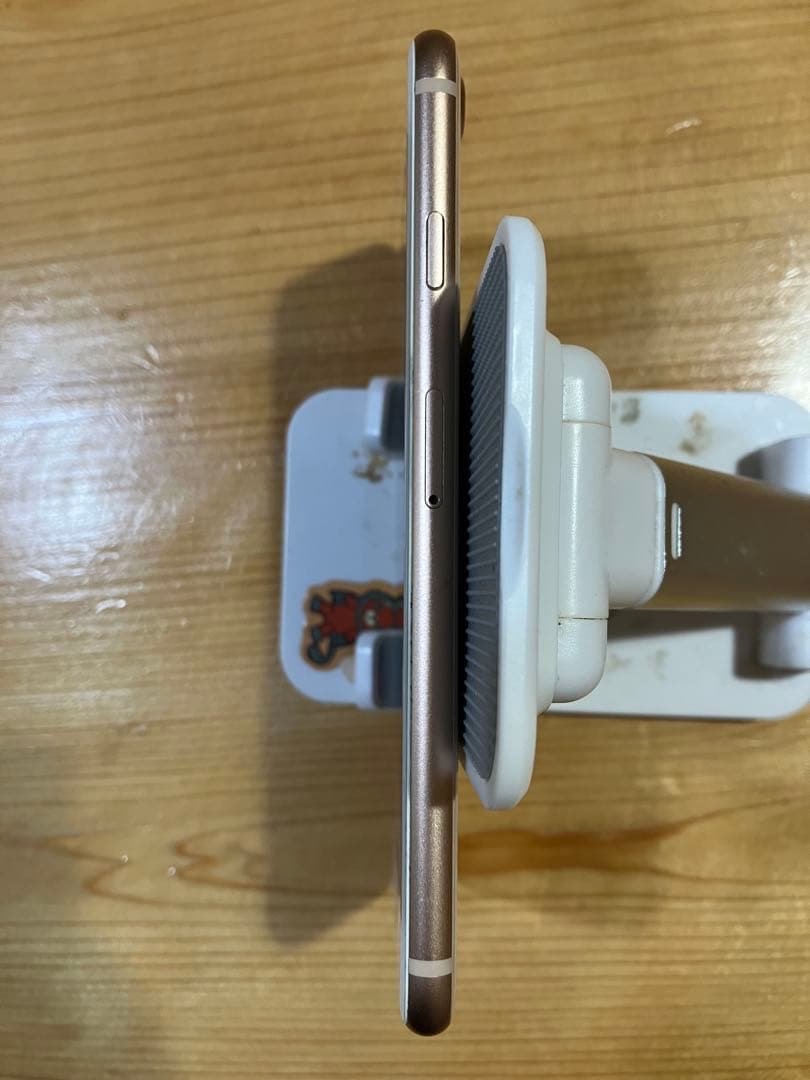 iPhone8 ゴールド　64GB SIMフリー 本体 充電器付き