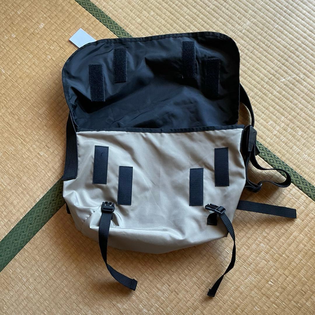 【美品】 Creek メッセンジャーバッグ ベージュ