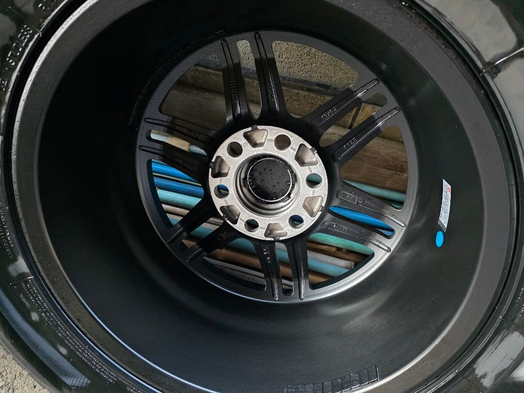 18インチ ブラック ホイールセット ランクル300 スタッドレス　2025年製