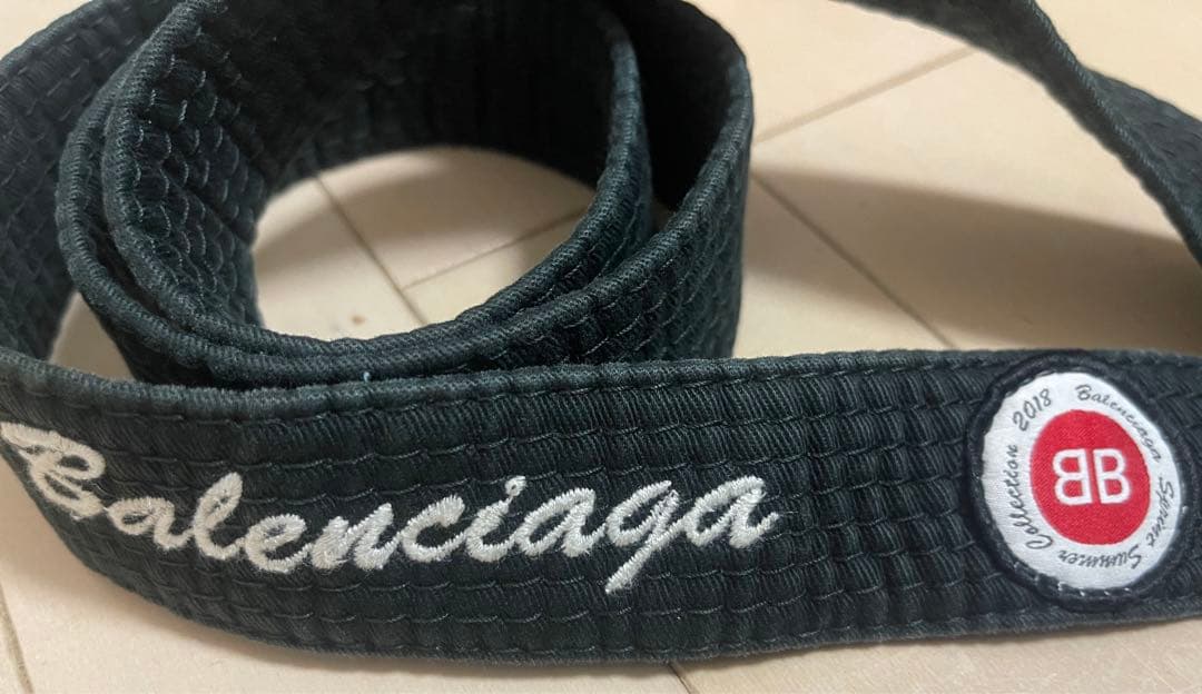 BALENCIAGA コレクション2018 ベルト 空手 黒帯