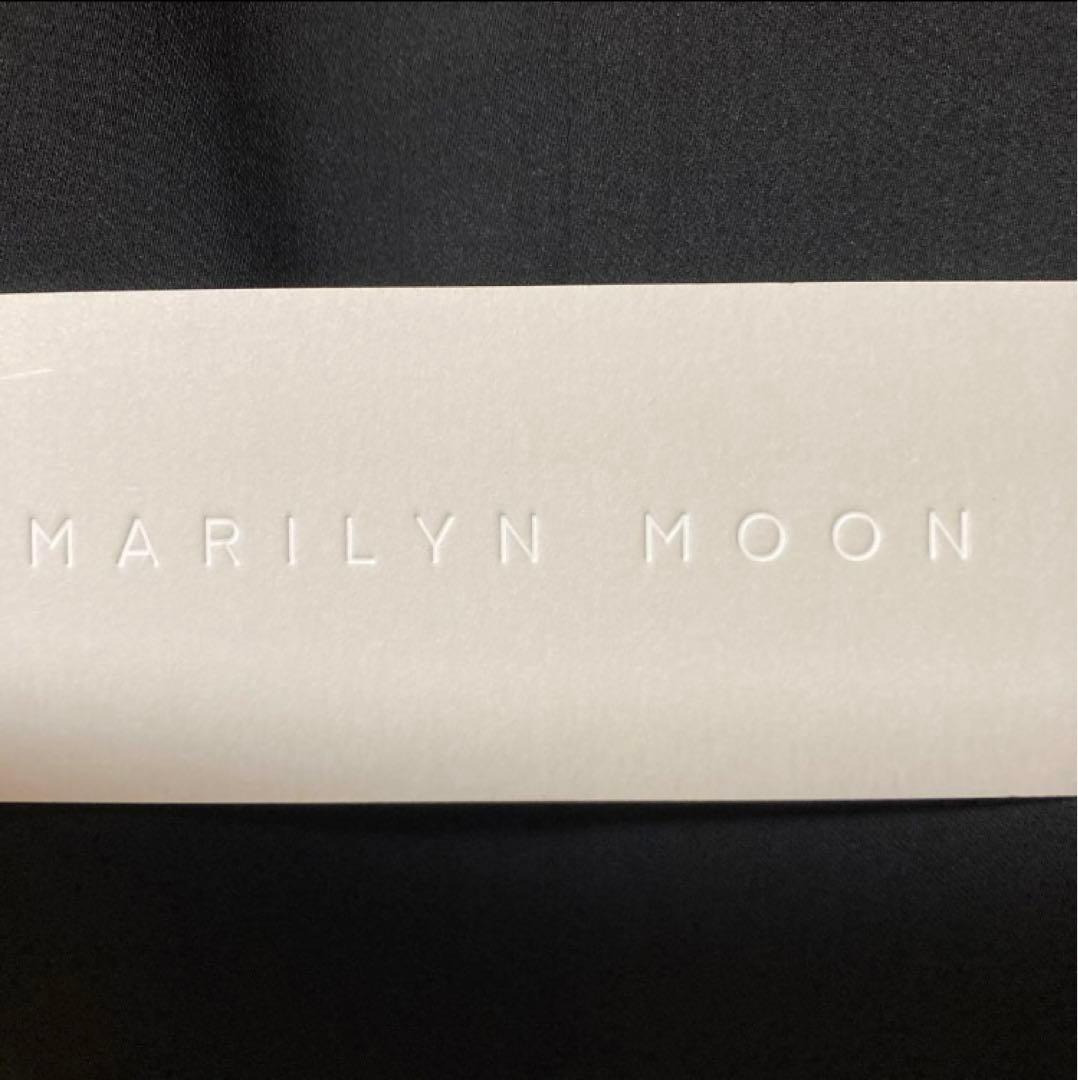 【新品】MARILYN MOON黒ブラウス