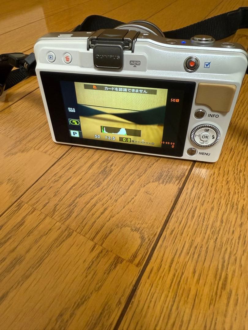 OLYMPUS E-PM2 レンズキット ミラーレス一眼