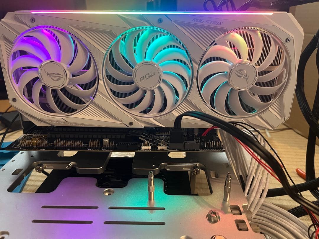 【週末割引】ROG STRIX RTX3070 WHITE V2 LHR美品