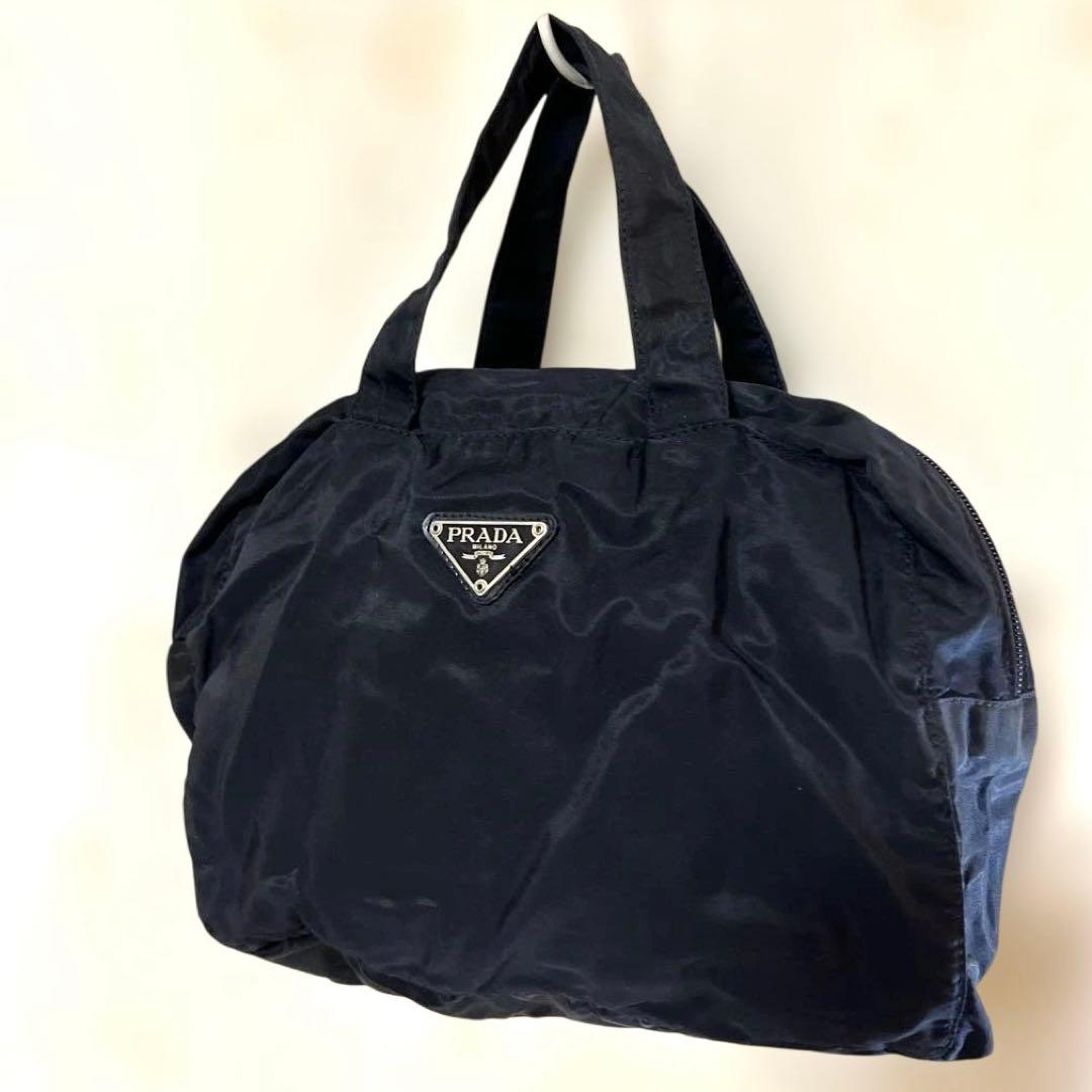 PRADAナイロンバッグ　ブラック