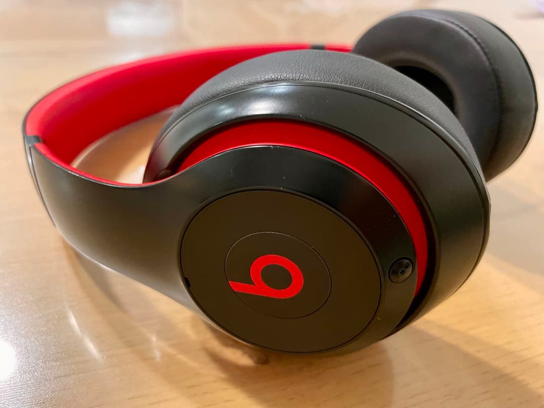 美品！ Beats Studio 3ワイヤレス ヘッドホン ブラックレッド2