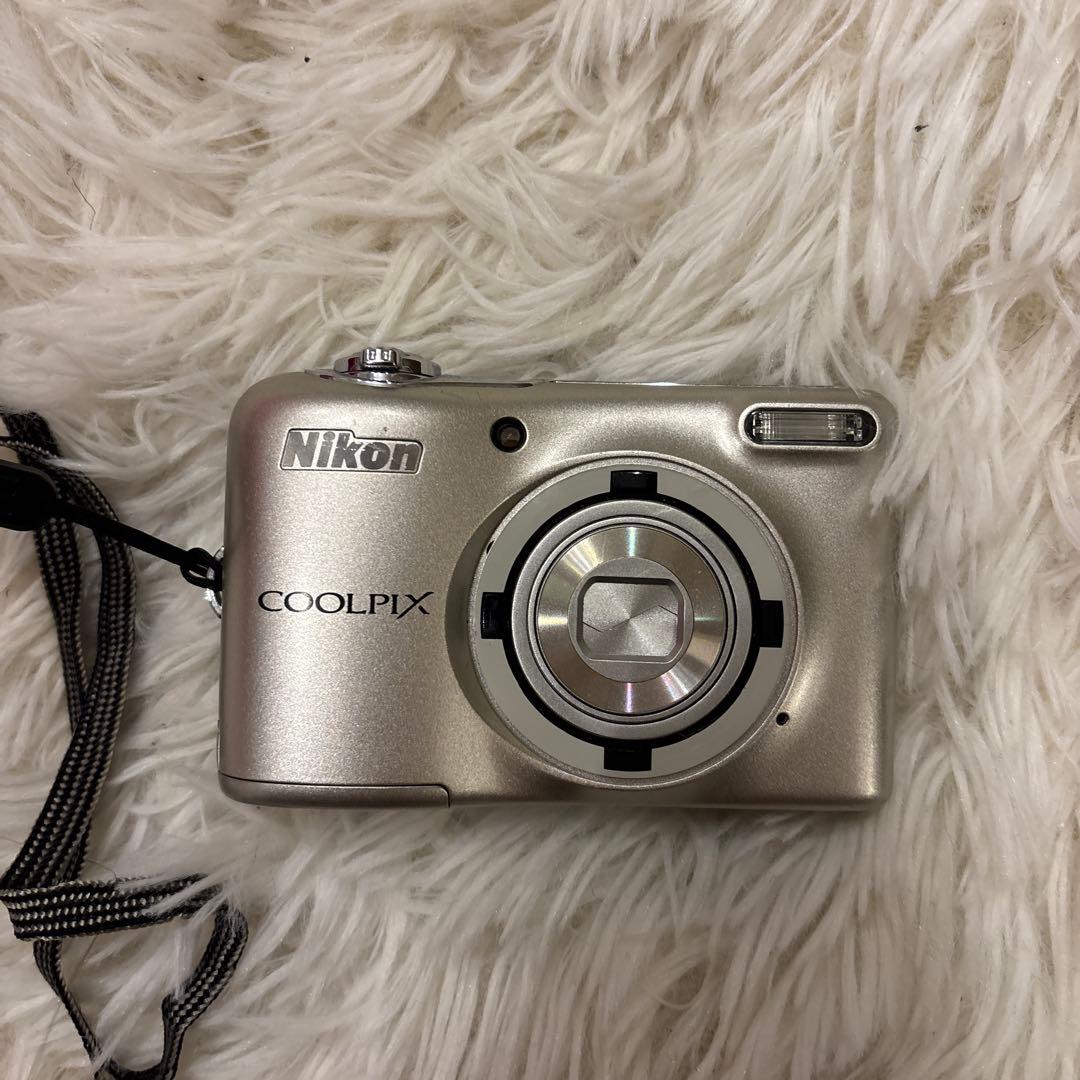 Nikon COOLPIX シルバー デジタルカメラ