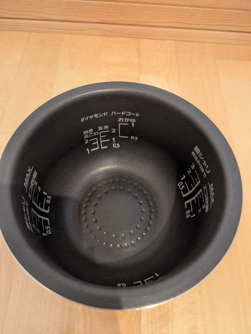 パナソニック　炊飯器　3合　SR-JW057 2017年製　内釜2023年購入