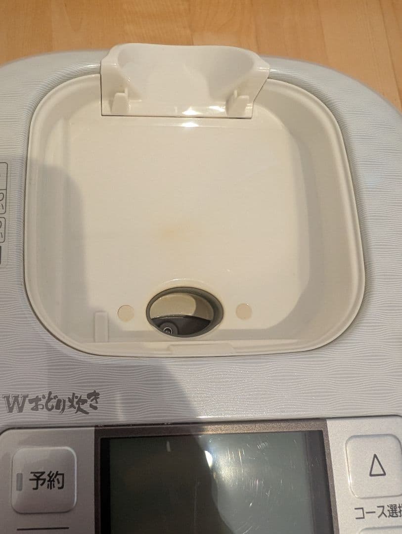 パナソニック　炊飯器　3合　SR-JW057 2017年製　内釜2023年購入