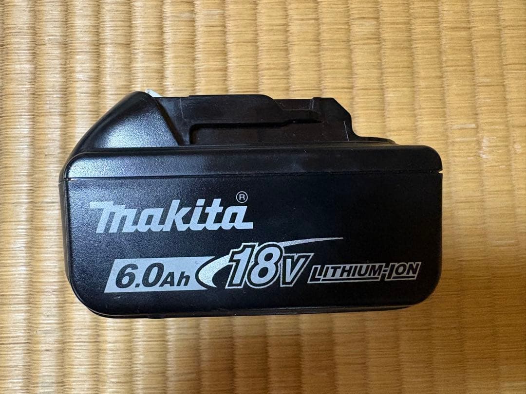 【良品】マキタ ロボットクリーナー RC200D ※バッテリー1個、充電器付き