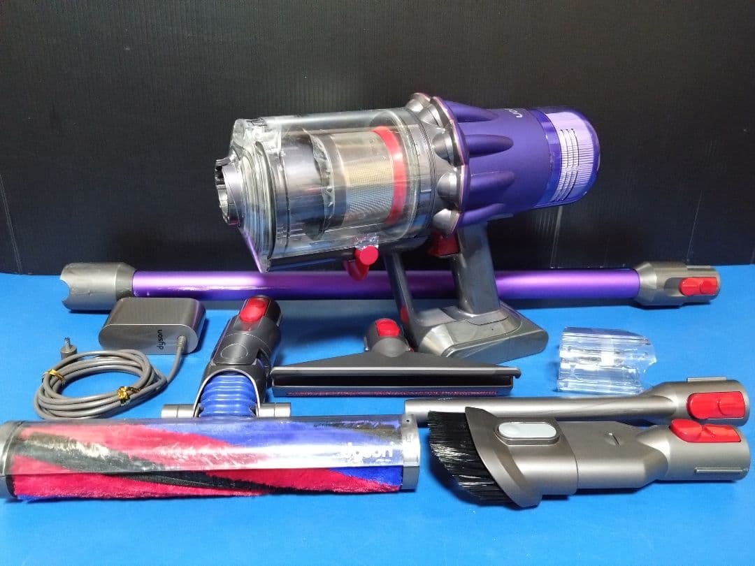 人気機種！最終値下げ！dyson‼️デジタルスリムフィラフィ SV18②