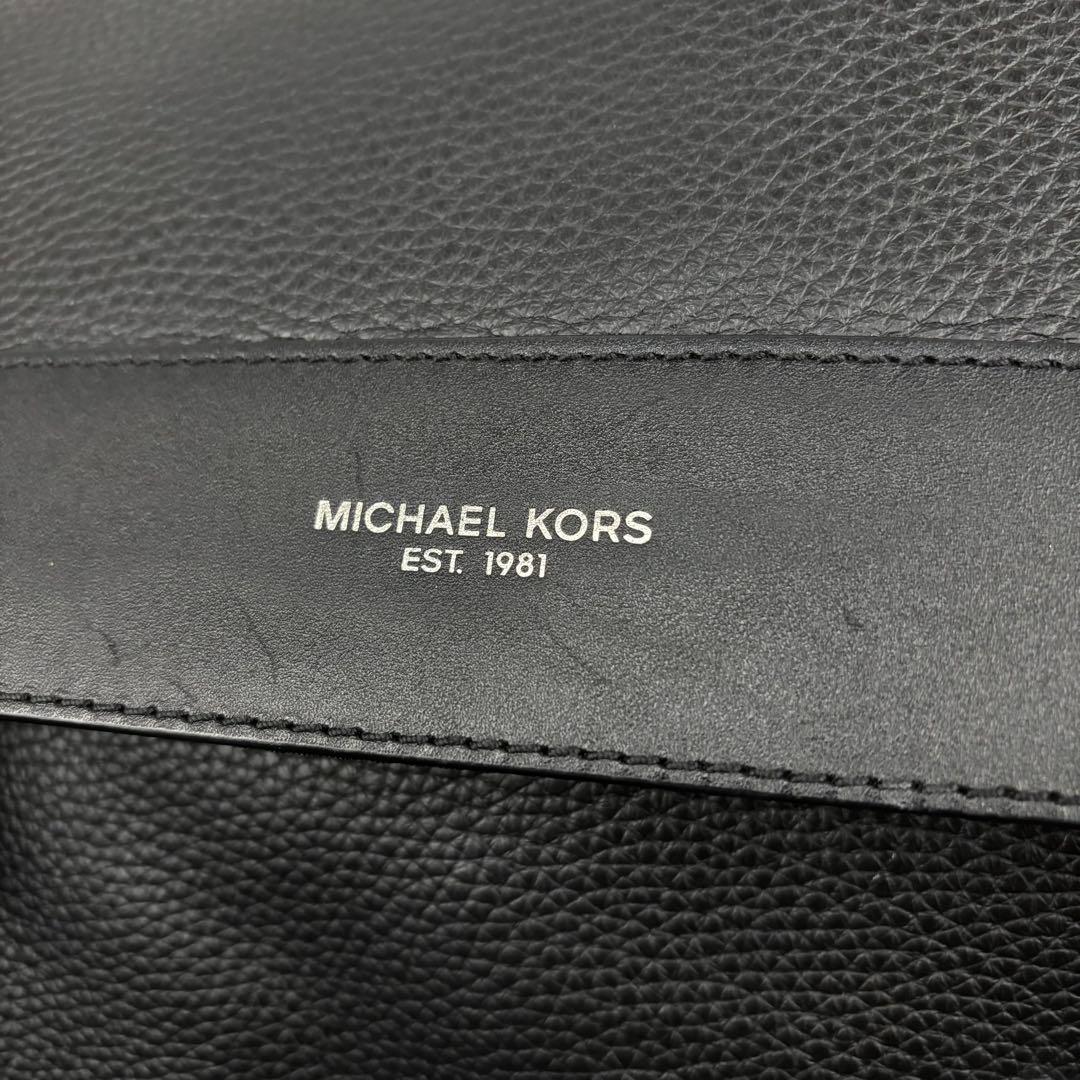 美品✨マイケルコース　レザー メッセンジャーバッグ ブラック シボ　シルバー金具