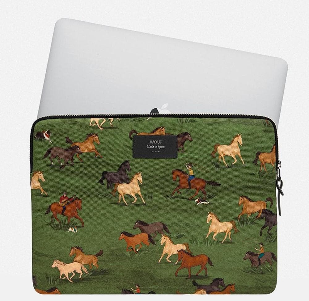 WOUF ウルグアイ Uruguay MacBook ケース (13インチ)