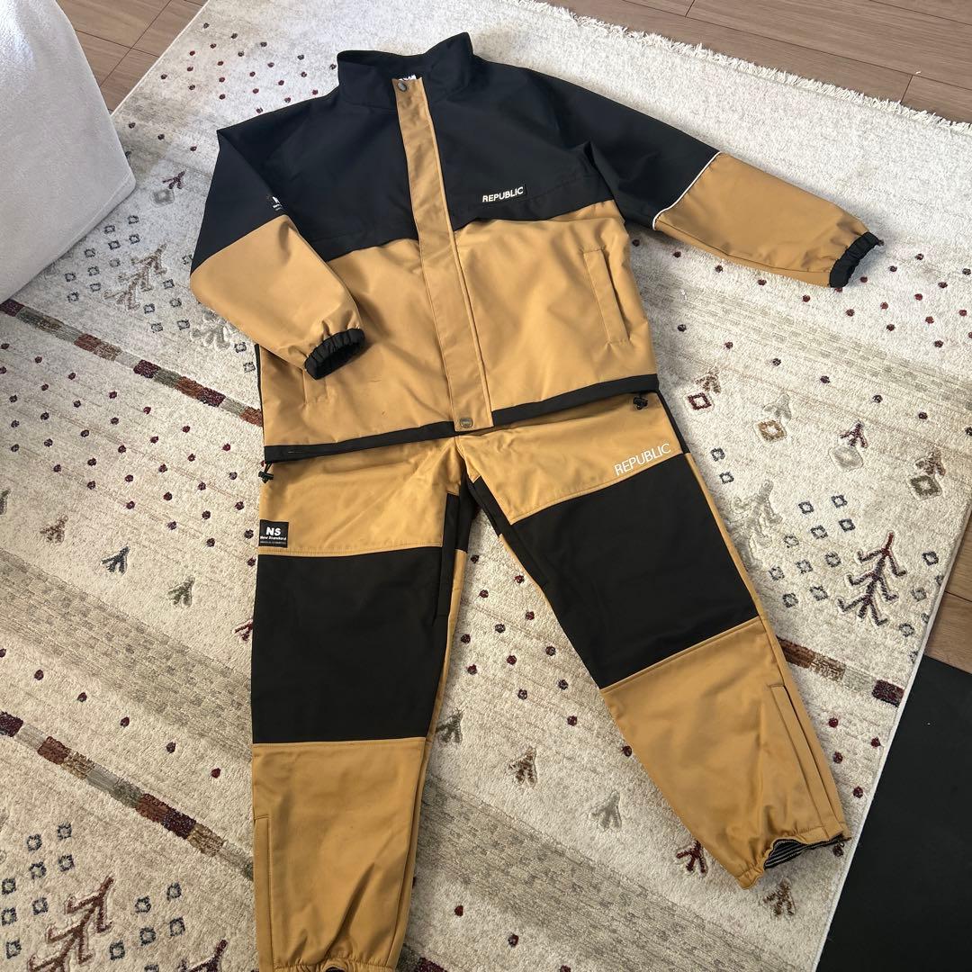 年末限定割引中‼️ REPUBLIC リパブリック　スノーボード　ウェア