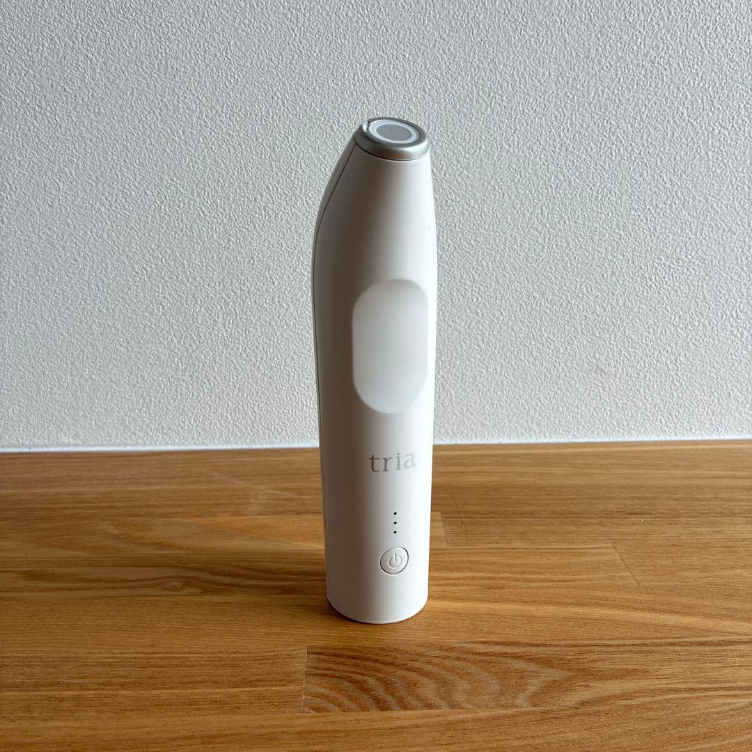 tria 脱毛器 ホワイト 本体と付属品