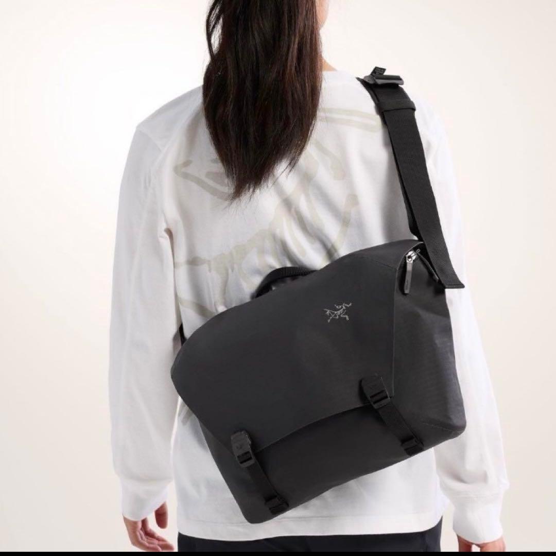 アークテリクス メッセンジャーバッグ 黒