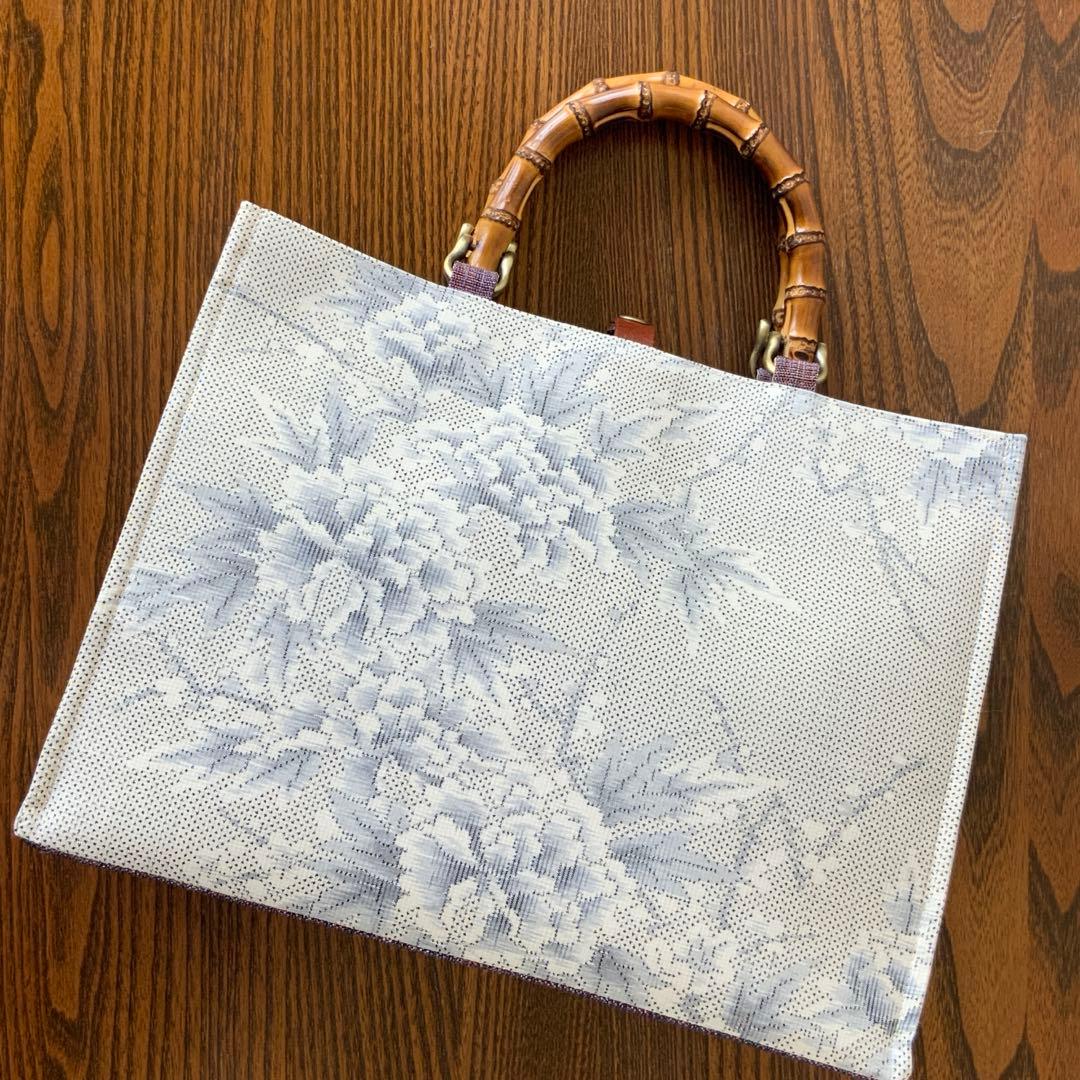 白大島紬 梅に満開の牡丹 リメイク バンブーハンドルバッグ ショッパー風