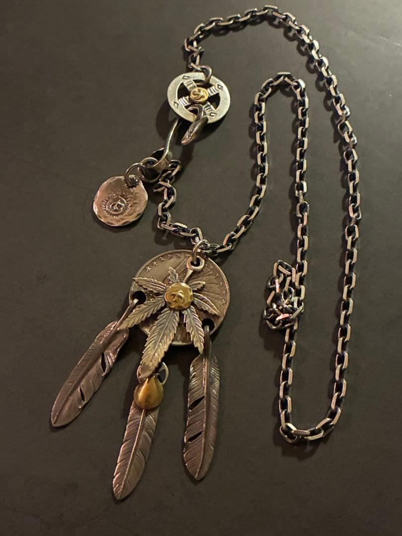 ゴローズ　三点吊り中金メタル付きグラス大イーグルフック細角チェーンセット