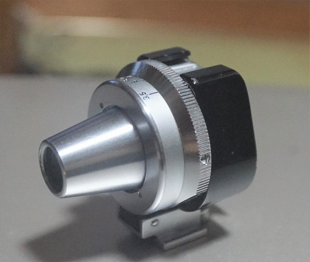 ライカ純正ファインダーバルナックに利用できます