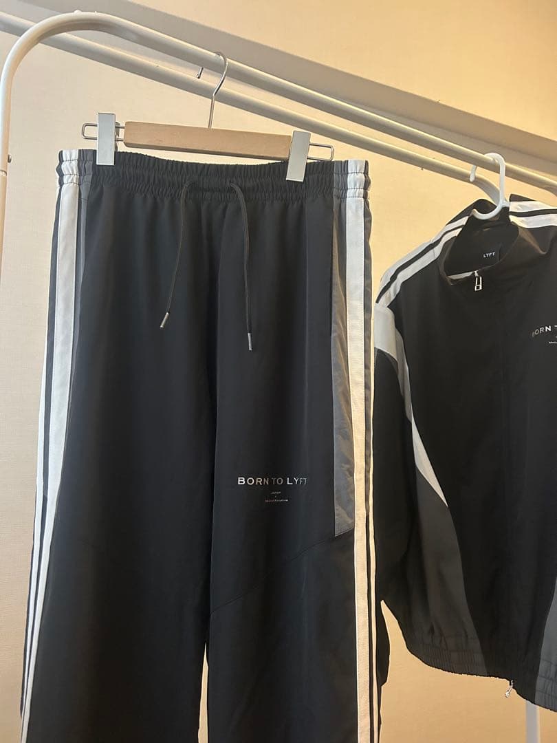 LYFT セットアップ　トラックジャケット　上下Mサイズ