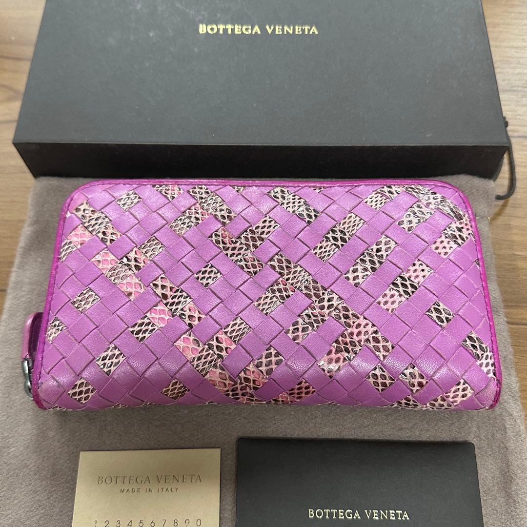 新品同様‼️ 希少　ボッテガヴェネタ　財布　長財布　パイソン　ラウンドファスナー