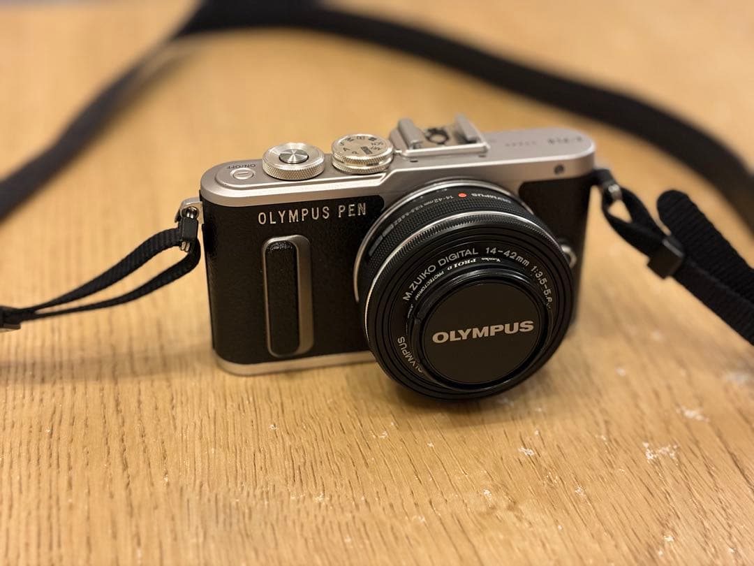 【状態良】OLYMPUS PEN E-PL8 カメラデビューに最適！