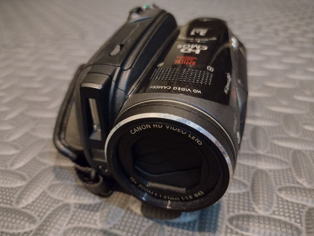 ビデオカメラ Canon iVIS HV30