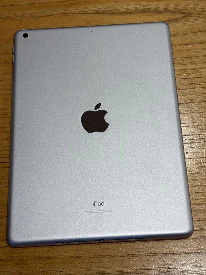 「美品」iPad 8世代本体 シルバー　Apple Pencil付き
